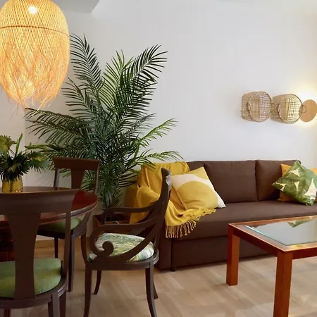 Giralda Center. Best Location. San Bernardo Séville