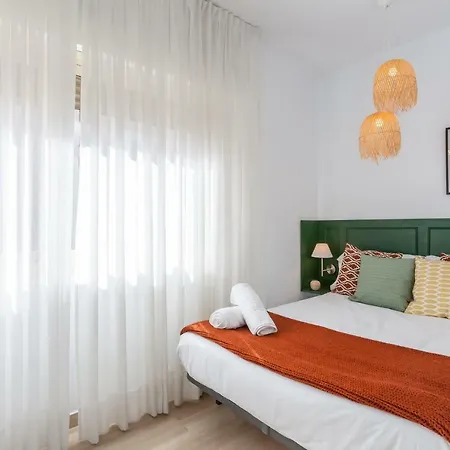 Giralda Center. Best Location. San Bernardo * Séville